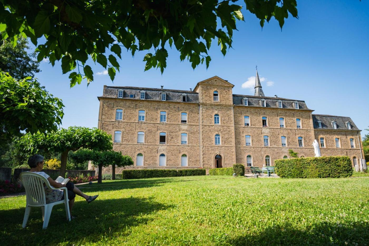 Accueil Du Couvent De Malet Hotel Saint-Côme-dʼOlt Kültér fotó