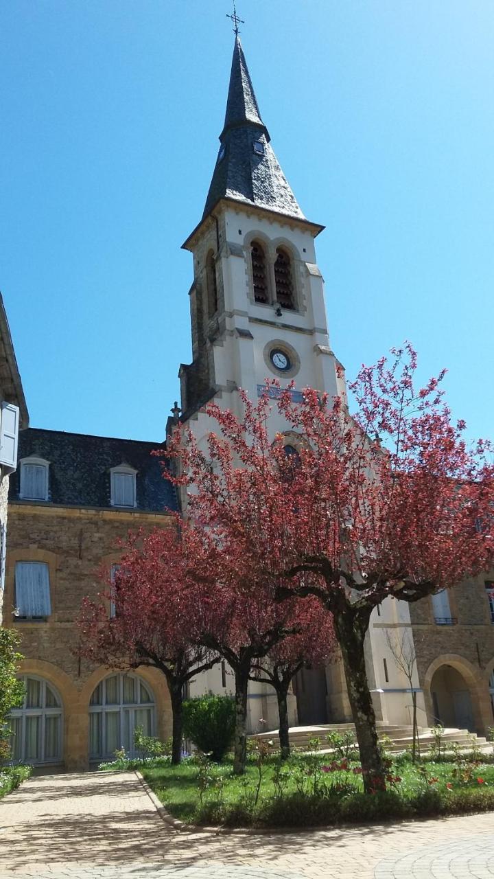 Accueil Du Couvent De Malet Hotel Saint-Côme-dʼOlt Kültér fotó